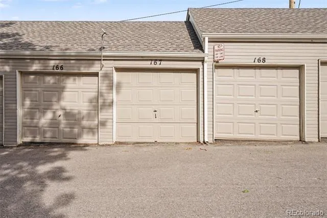 5706 W Asbury Place #202 Lakewood, CO 80227