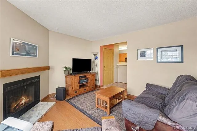 5706 W Asbury Place #202 Lakewood, CO 80227