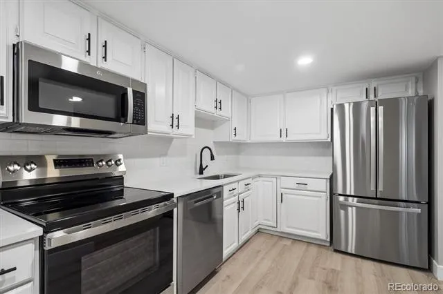 13901 E Marina Drive #102 Aurora, CO 80014