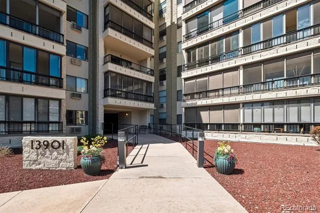 13901 E Marina Drive #102 Aurora, CO 80014