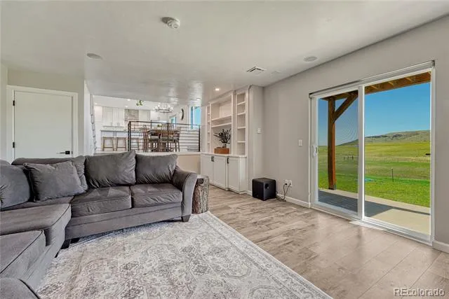 12658 Mesa View Road Larkspur, CO 80118