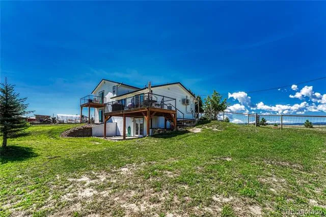 12658 Mesa View Road Larkspur, CO 80118