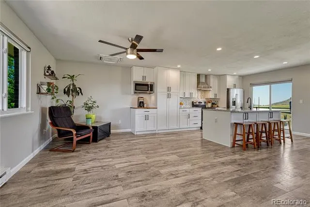 12658 Mesa View Road Larkspur, CO 80118