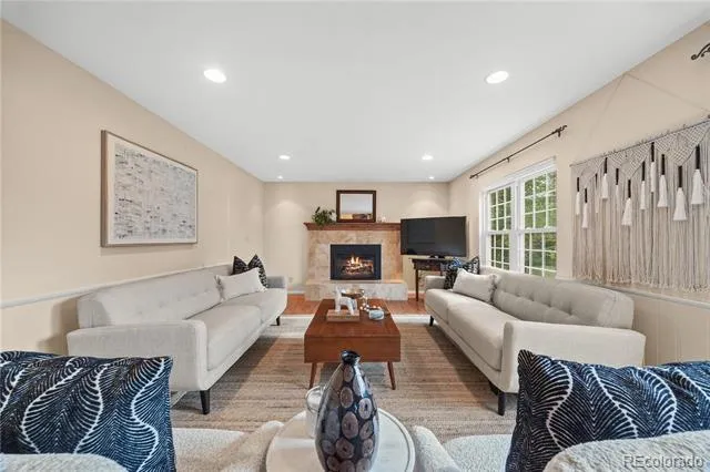 7409 S Newport Way Centennial, CO 80112
