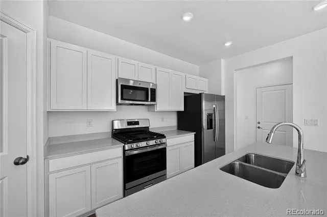 712 96th Avenue Place Greeley, CO 80634