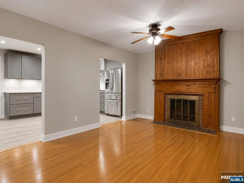 19 W Park Avenue Park Ridge, NJ 07656