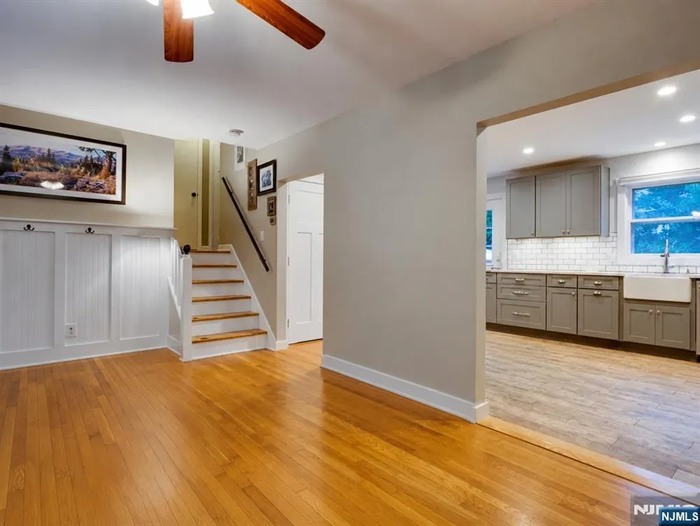 19 W Park Avenue Park Ridge, NJ 07656