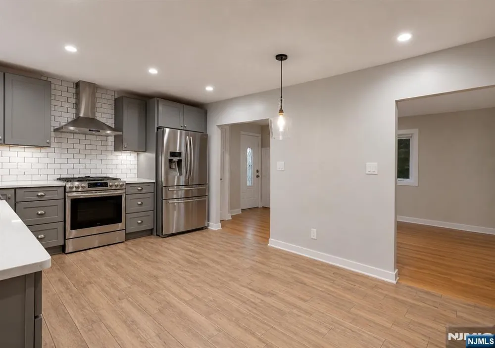 19 W Park Avenue Park Ridge, NJ 07656