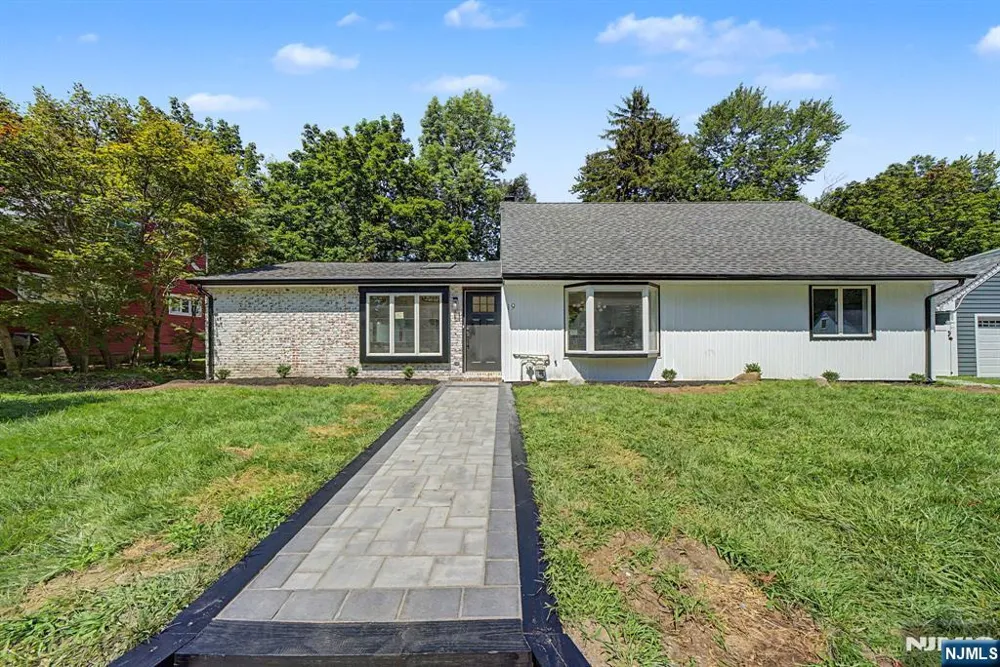 19 Ferndale Road Wayne, NJ 07470