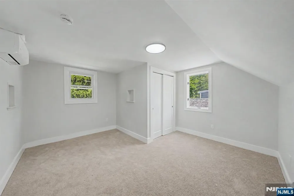 19 Ferndale Road Wayne, NJ 07470