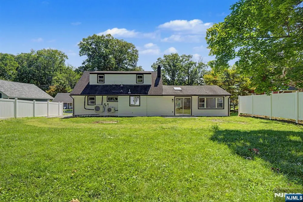 19 Ferndale Road Wayne, NJ 07470