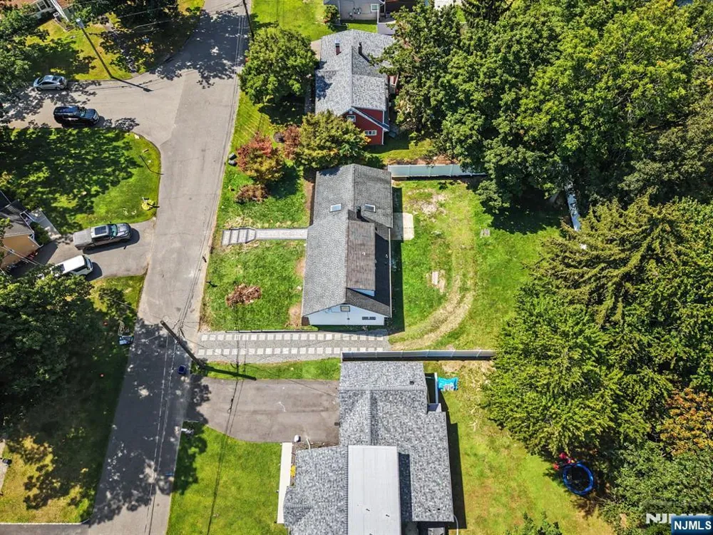 19 Ferndale Road Wayne, NJ 07470