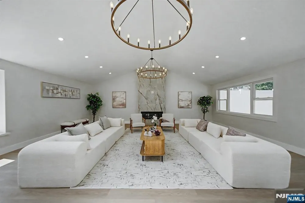 19 Ferndale Road Wayne, NJ 07470