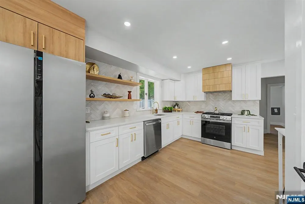 19 Ferndale Road Wayne, NJ 07470