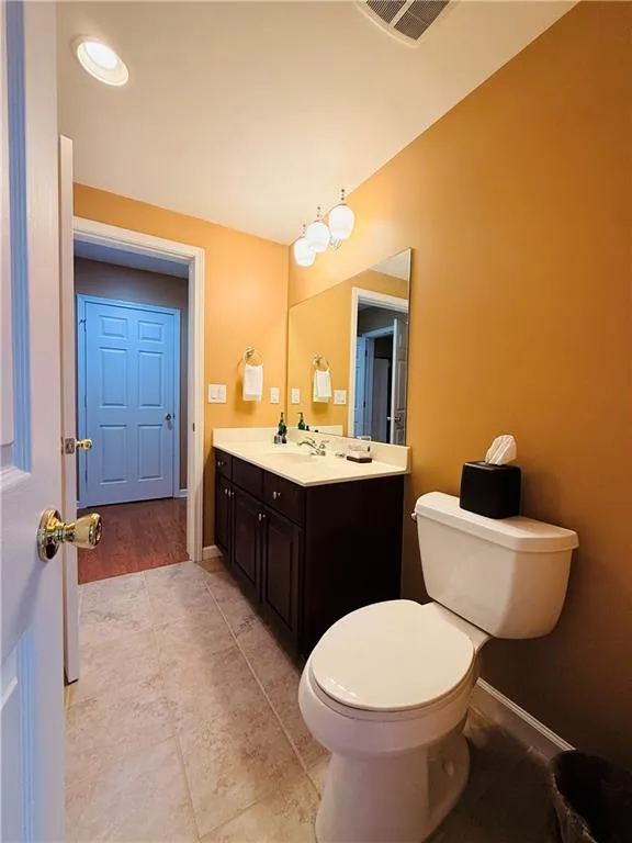 2667 Dunhaven Court Snellville, GA 30078