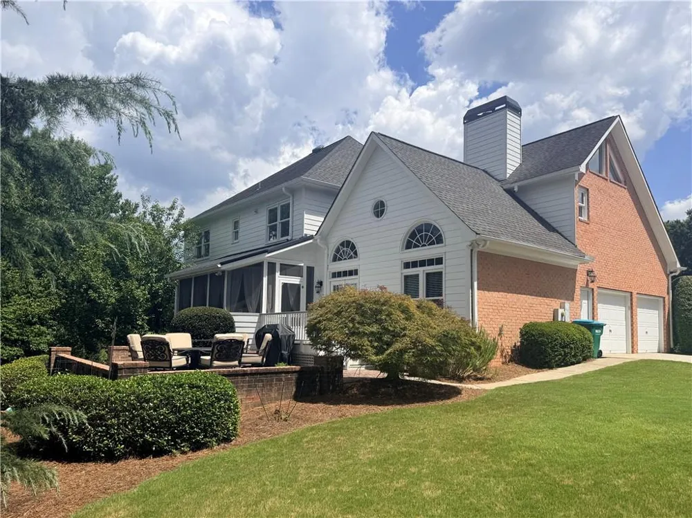 2667 Dunhaven Court Snellville, GA 30078