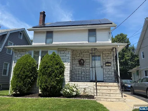 124 Hawthorne Avenue