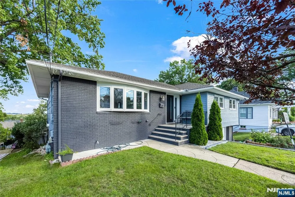 12 Lois Avenue Clifton, NJ 07014