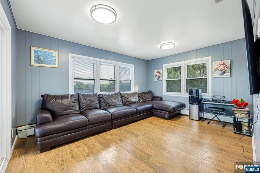 12 Lois Avenue Clifton, NJ 07014