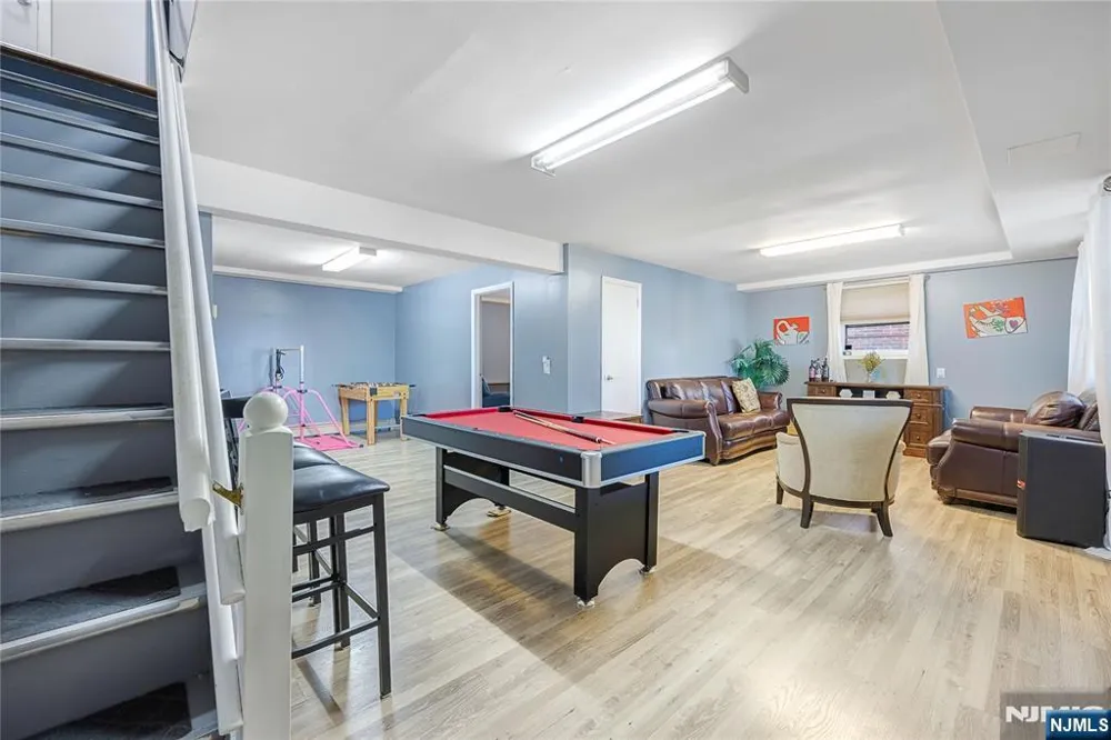 12 Lois Avenue Clifton, NJ 07014