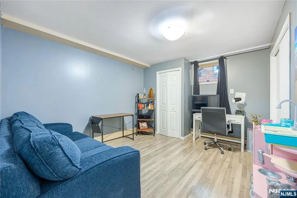 12 Lois Avenue Clifton, NJ 07014