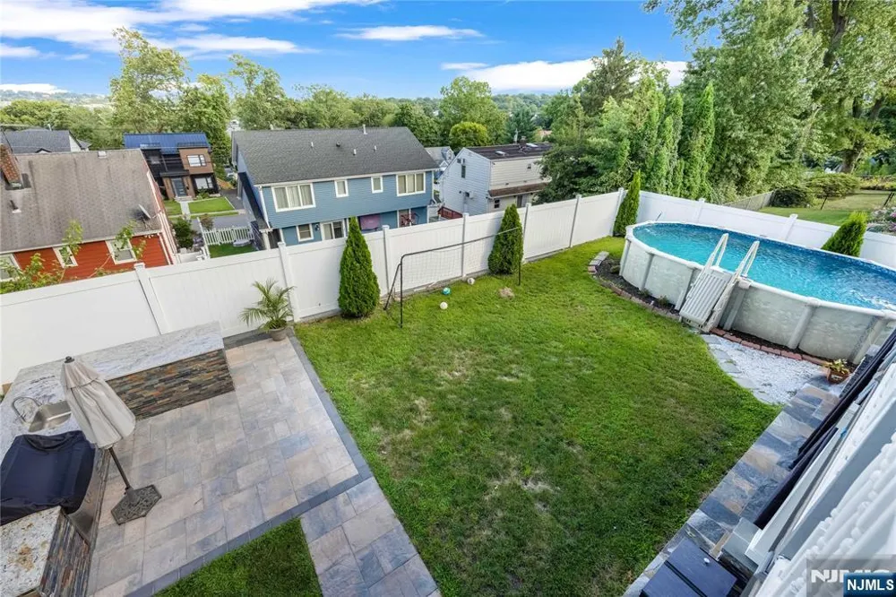 12 Lois Avenue Clifton, NJ 07014