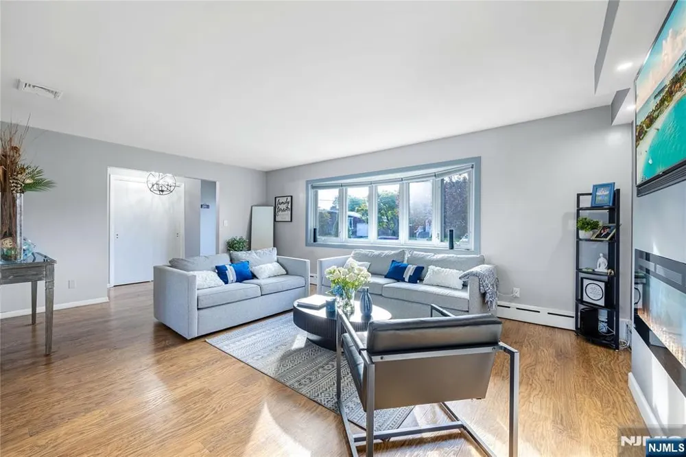 12 Lois Avenue Clifton, NJ 07014