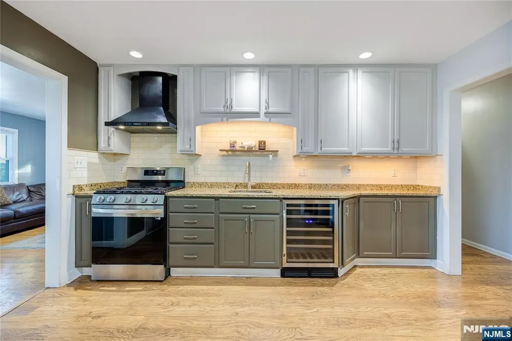 12 Lois Avenue Clifton, NJ 07014