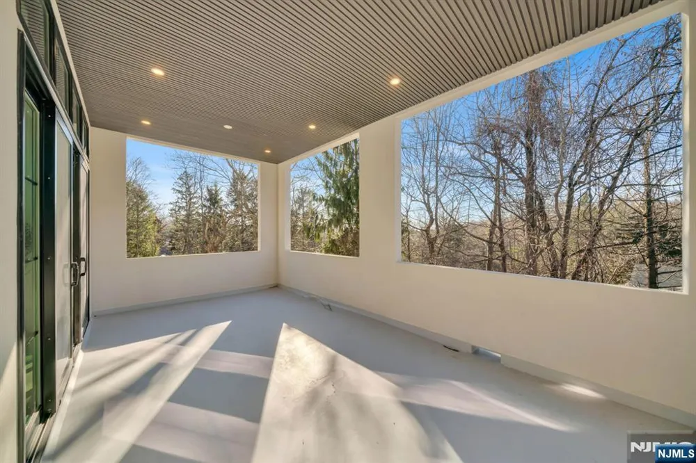 28 Ellens Way Alpine, NJ 07620