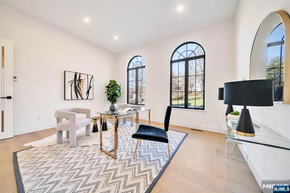 28 Ellens Way Alpine, NJ 07620