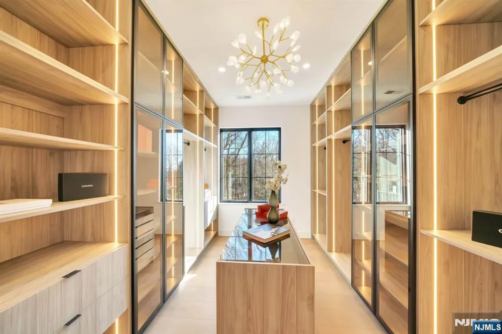 28 Ellens Way Alpine, NJ 07620