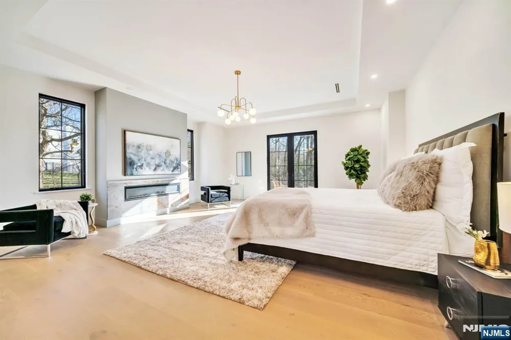 28 Ellens Way Alpine, NJ 07620