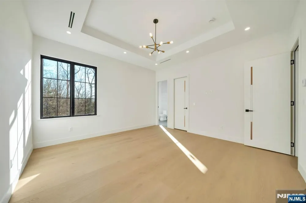 28 Ellens Way Alpine, NJ 07620
