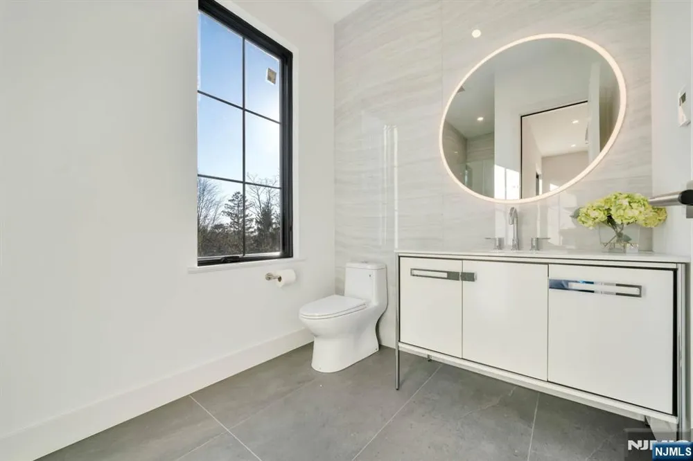 28 Ellens Way Alpine, NJ 07620