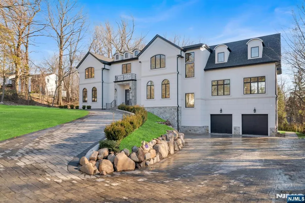 28 Ellens Way Alpine, NJ 07620