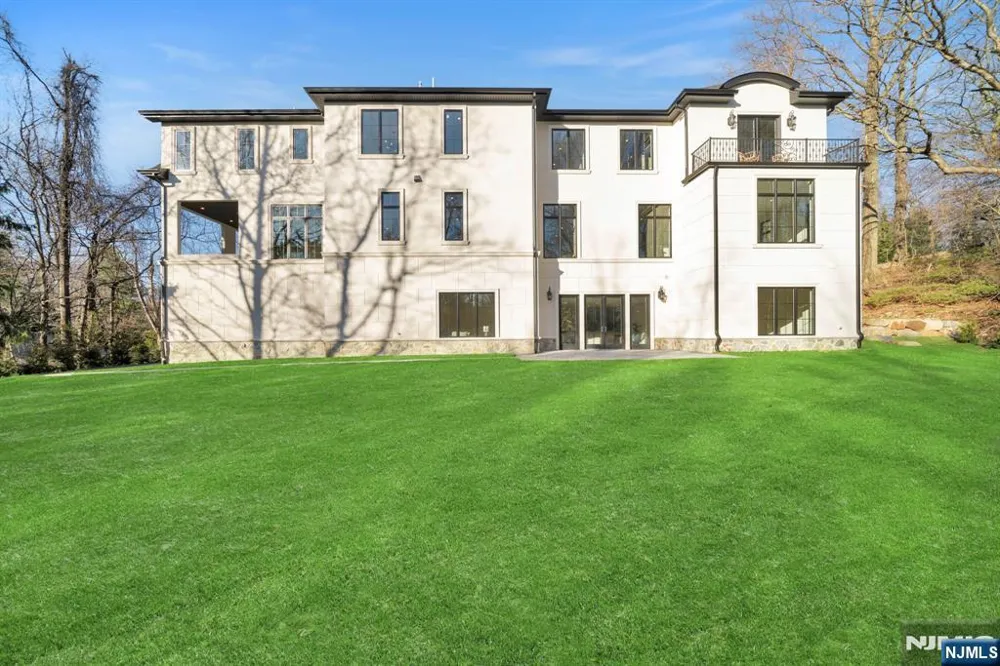28 Ellens Way Alpine, NJ 07620