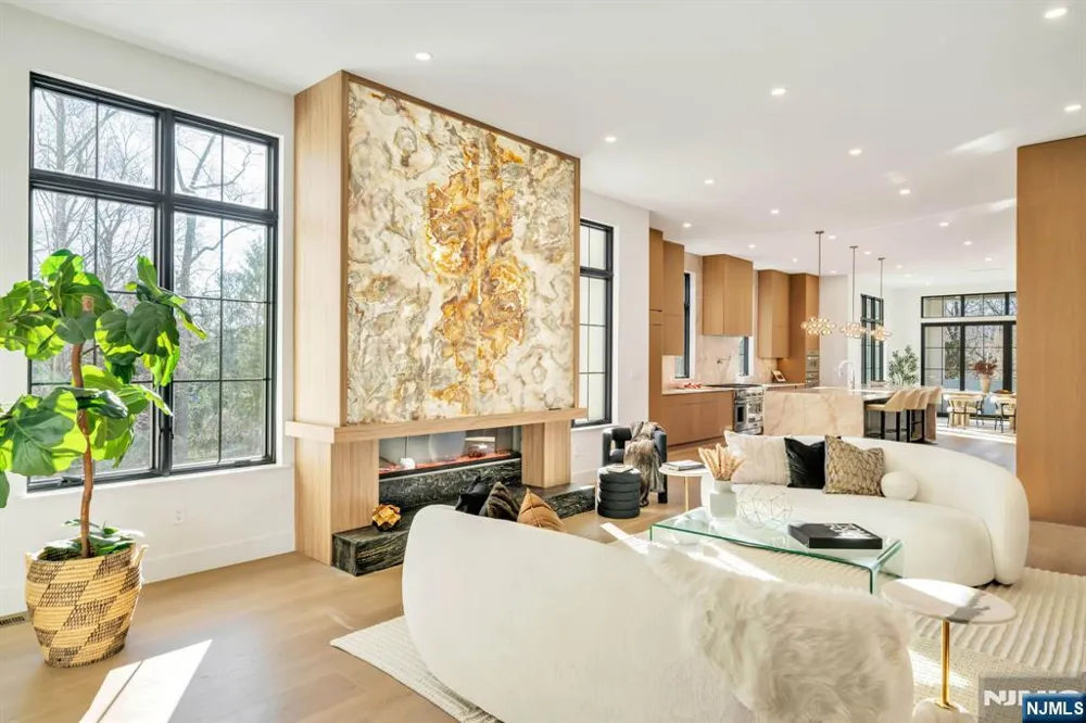 28 Ellens Way Alpine, NJ 07620