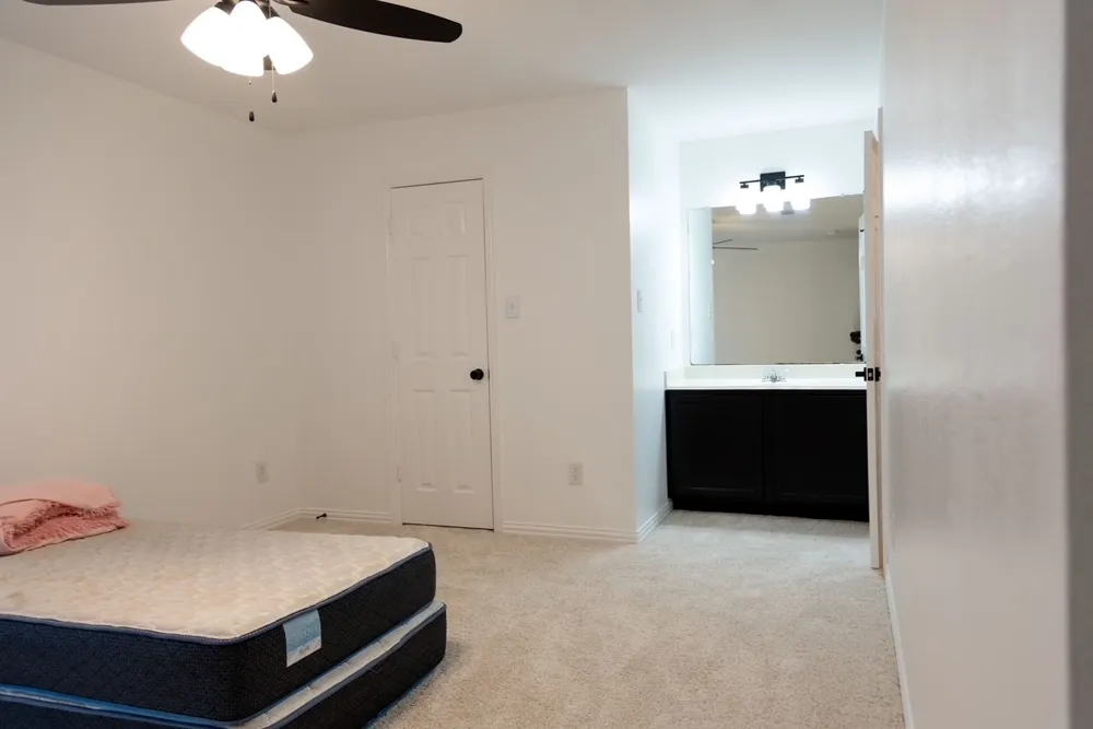 737 Honeysuckle DeSoto, TX 75115