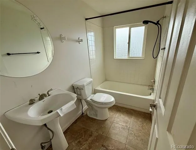 2359 E Nichols Place Centennial, CO 80122