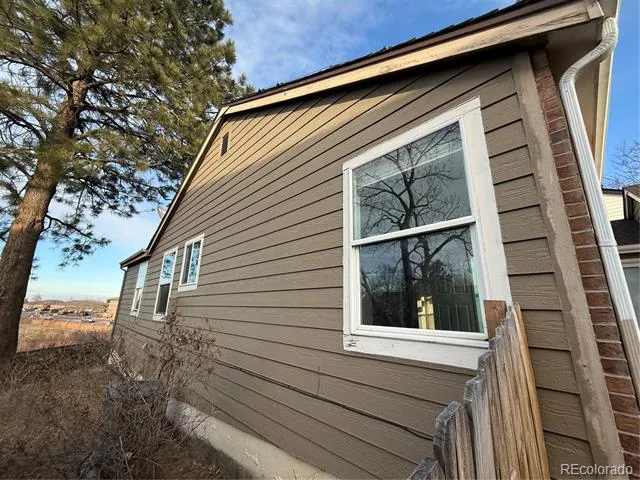 2359 E Nichols Place Centennial, CO 80122