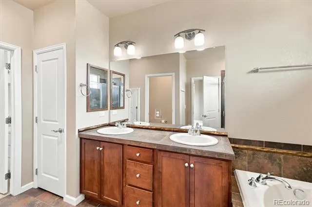 7821 Vallagio Lane Englewood, CO 80112