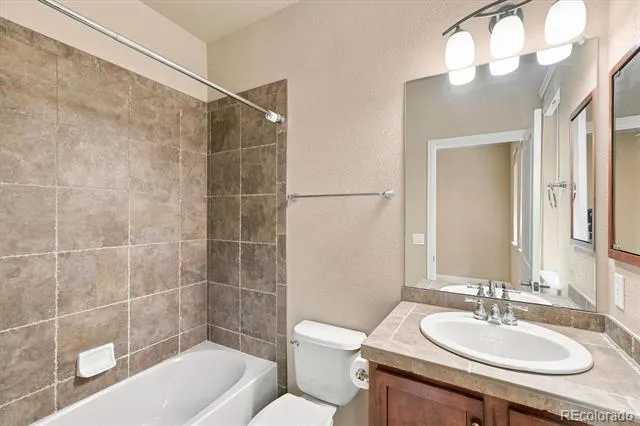 7821 Vallagio Lane Englewood, CO 80112