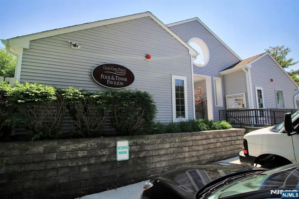 25 Markham Circle Englewood, NJ 07631