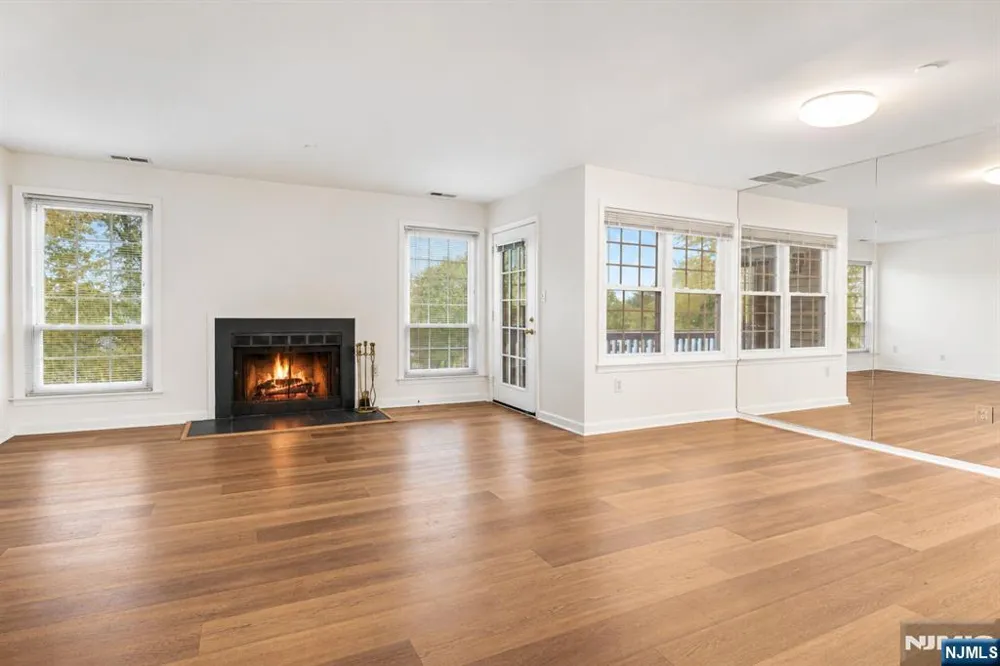 25 Markham Circle Englewood, NJ 07631