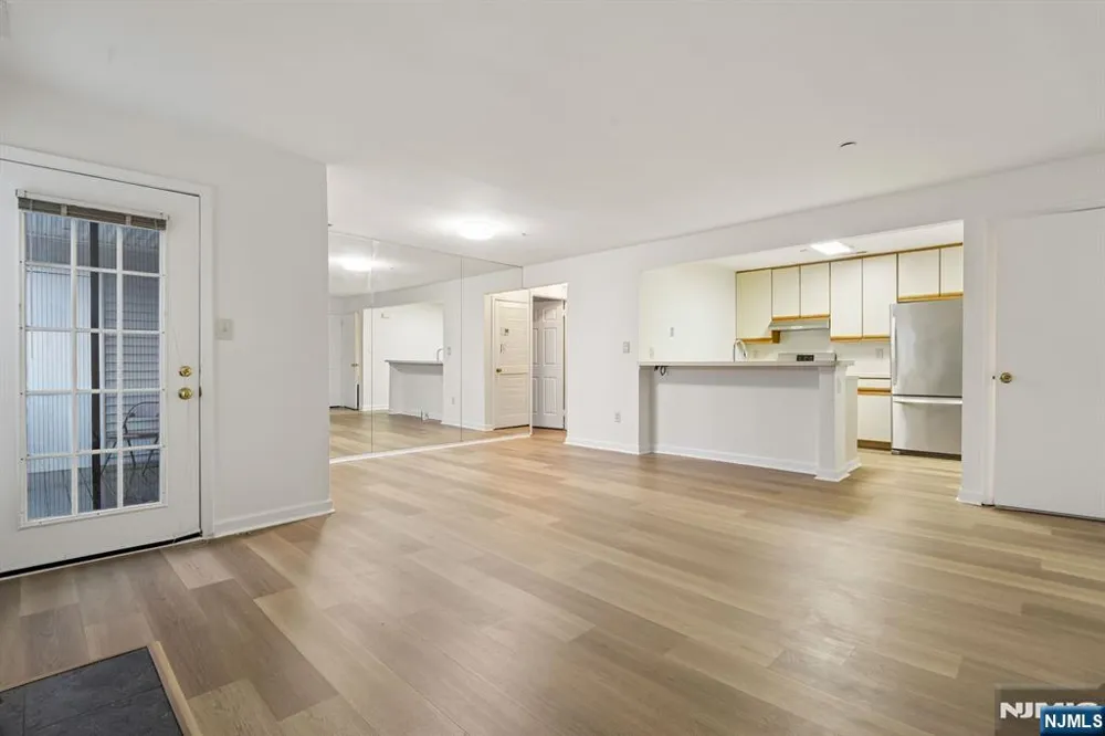 25 Markham Circle Englewood, NJ 07631