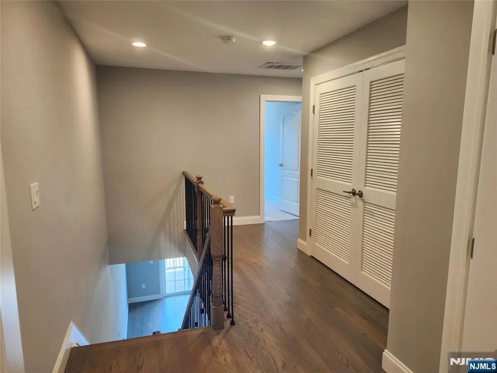 65 Halina Lane Butlerugh, NJ 07405