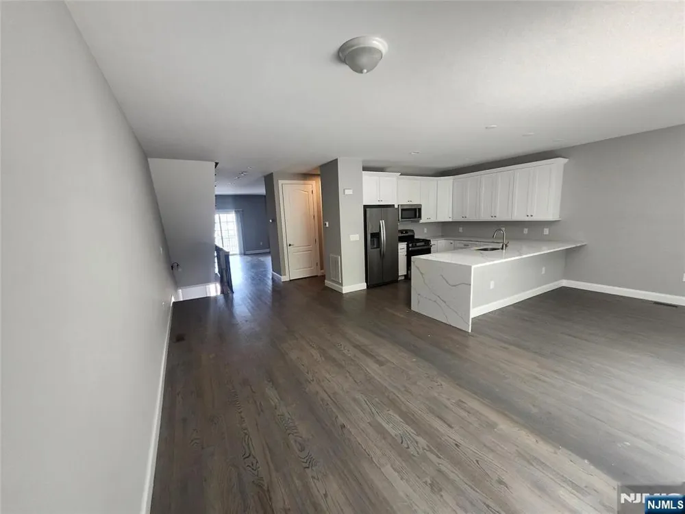 65 Halina Lane Butlerugh, NJ 07405