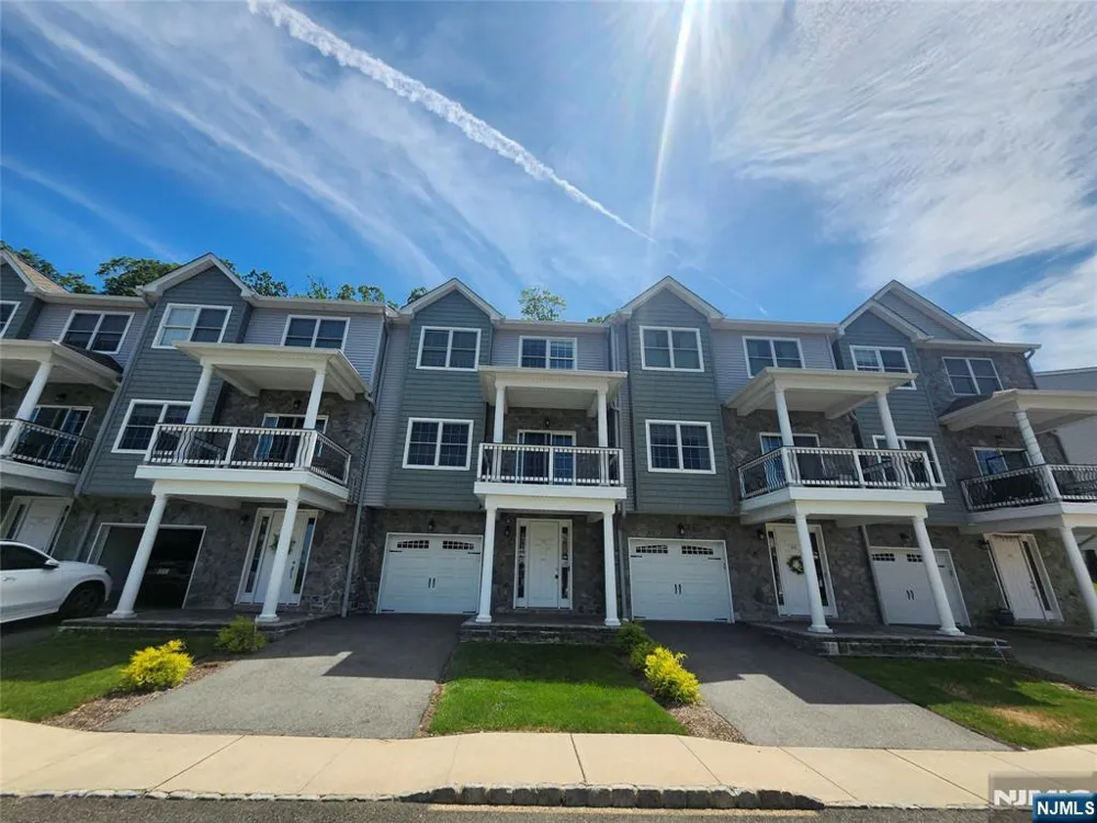 65 Halina Lane Butlerugh, NJ 07405