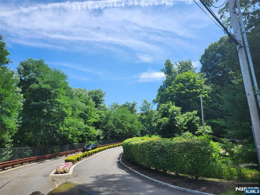 65 Halina Lane Butlerugh, NJ 07405
