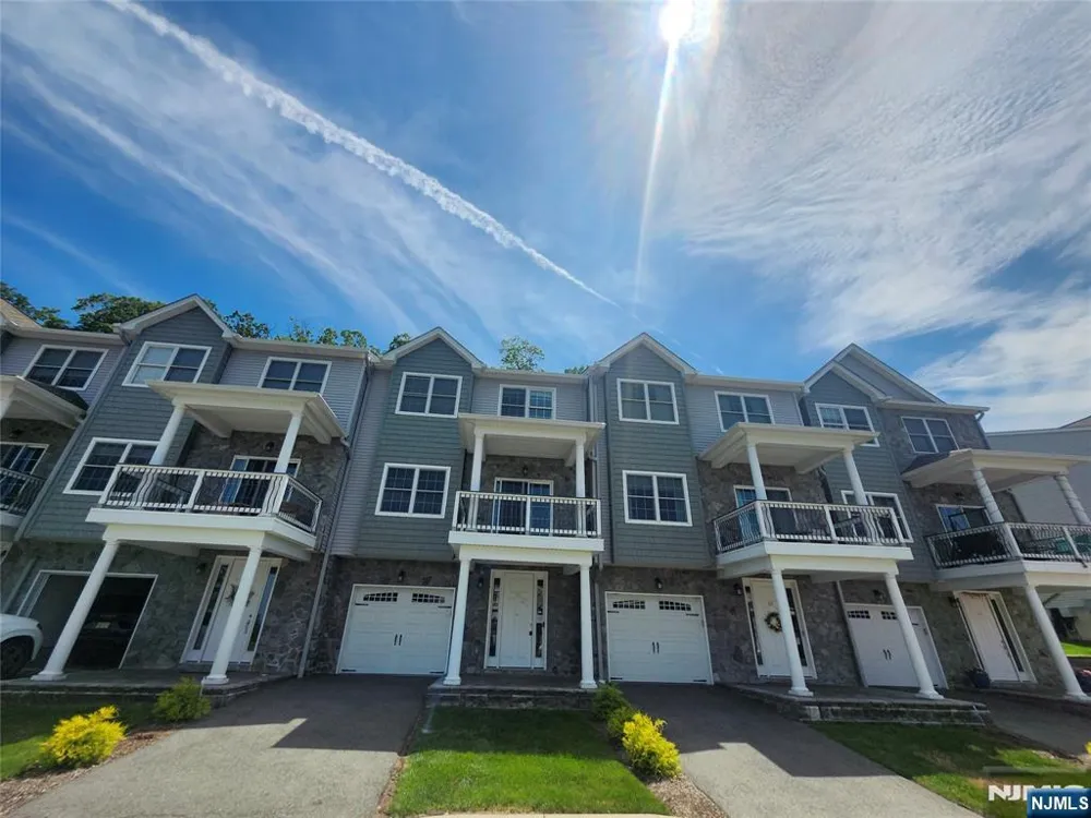 65 Halina Lane Butlerugh, NJ 07405